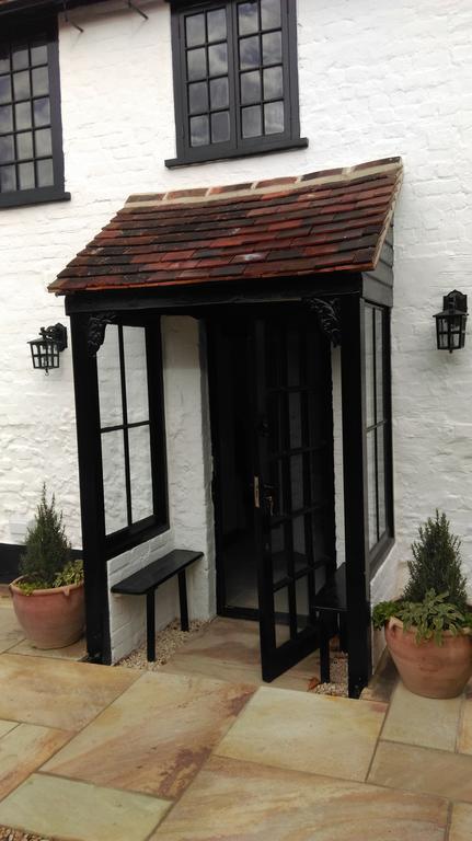 Henry VIII Cottage In The Heart Of Henley Buitenkant foto